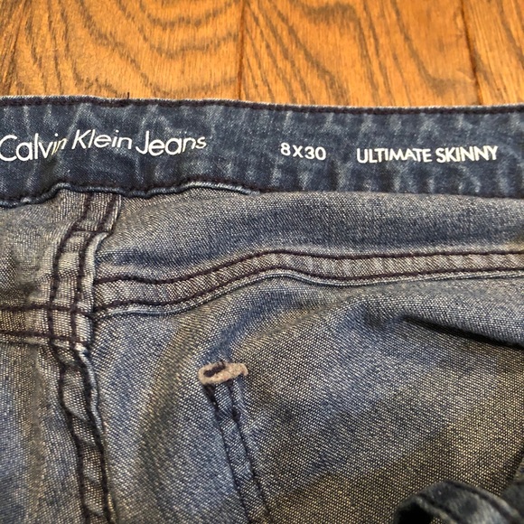 EUC Calvin Klein Skinny Jeans - Picture 4 of 5
